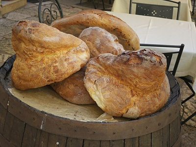 アルタムーラ伝統のパン