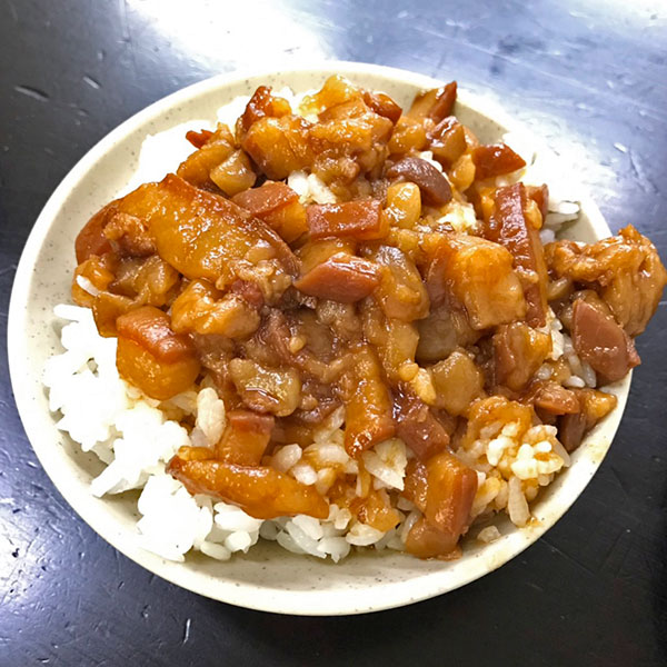 魯肉飯(ルーローファン)